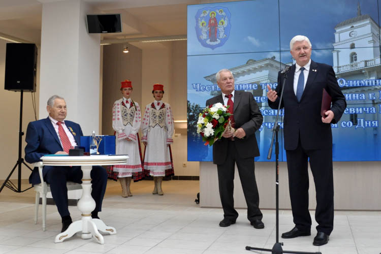 Bguir Novosti Aleksandr Medved Otprazdnoval 80 Letie