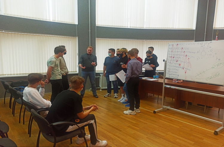 Встреча представителя РОО «Жизнь без наркотиков» со студентами первого курса