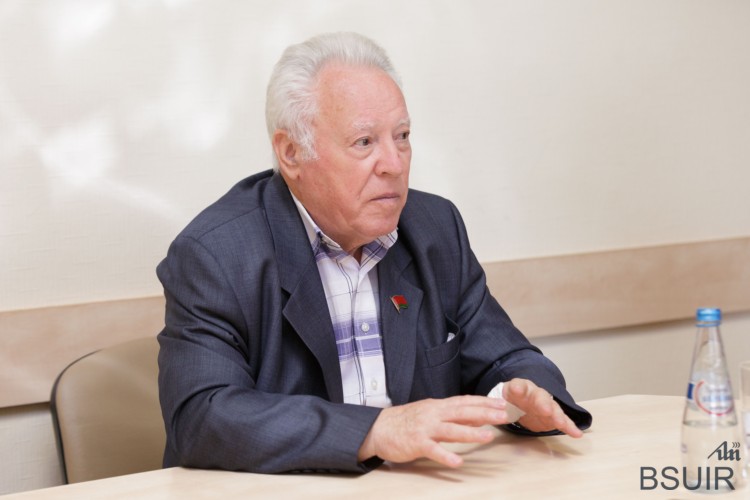 Выпускник МРТИ Иван Чесак рассказал о родном университете и студотрядовском движении