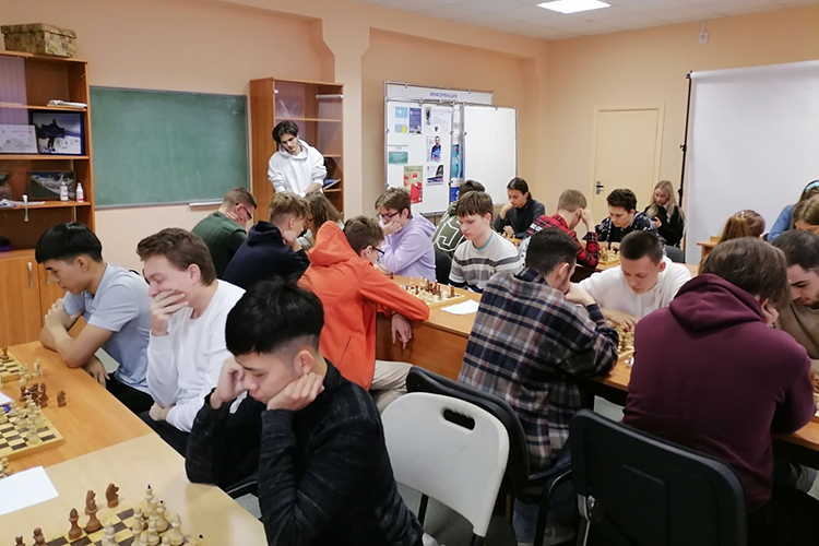 Турнир по шахматам
