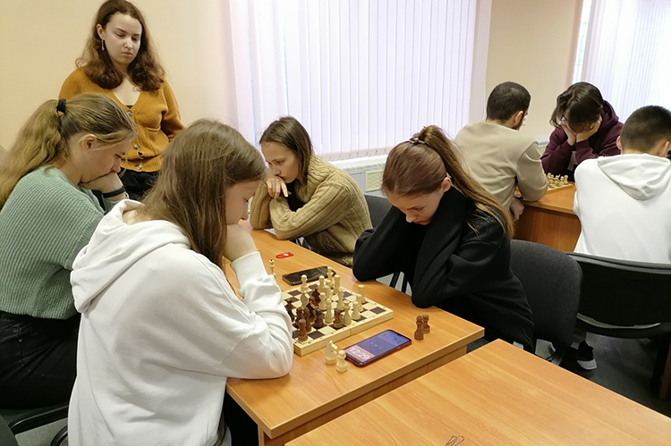 Турнир по шахматам