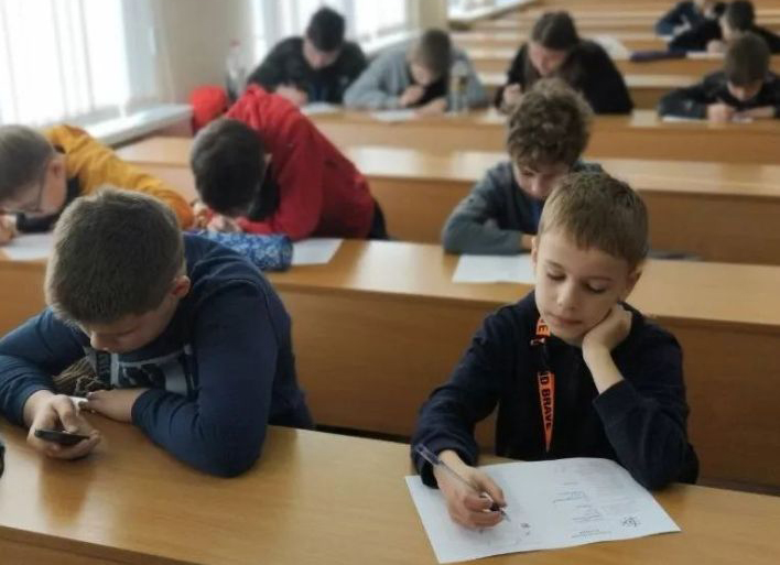 Слушатели АИШ при БГУИР стали призёрами Республиканского турнира «Амперка-2022»