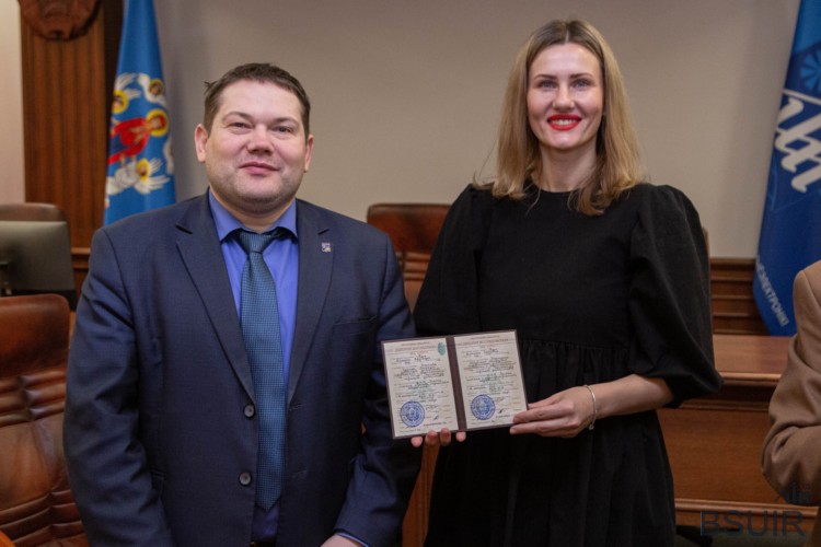 Выпускникам аспирантуры БГУИР вручили дипломы исследователей