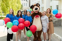 Волонтеры БГУИР провели флешмоб для молодых мам