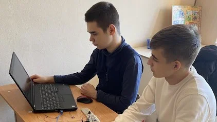 Волонтеры БГУИР обучают школьников 